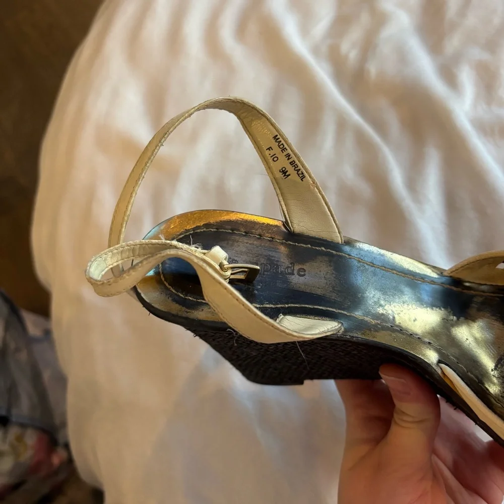 ❗️FINAL❗️Kate Spade Cream and Black Pom Pom Ankle Strap Wedges 9 - Picture 10 of 10